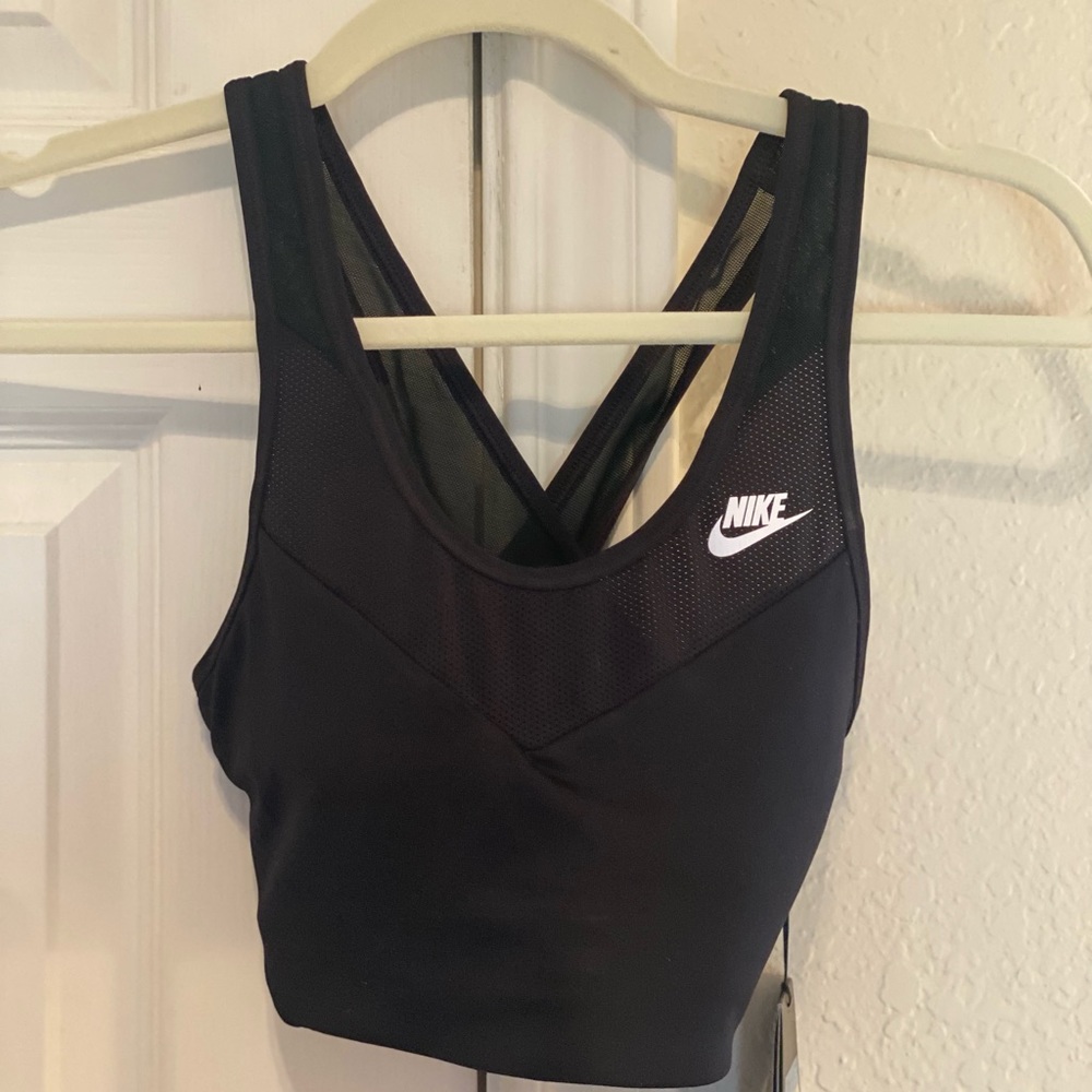 NWT Nike sports bra